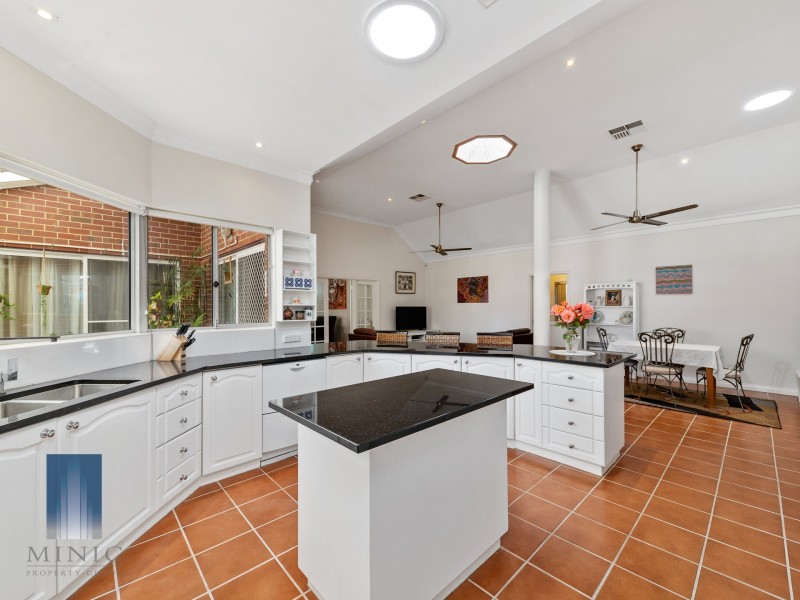 19 Canning River Gardens, Wilson WA 6107