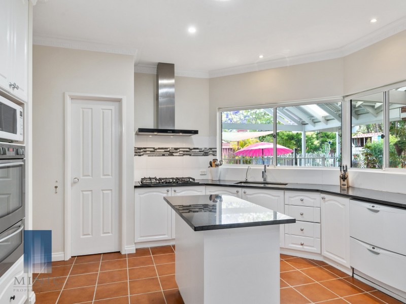 19 Canning River Gardens, Wilson WA 6107