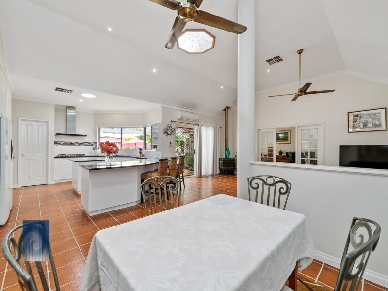 19 Canning River Gardens, Wilson WA 6107