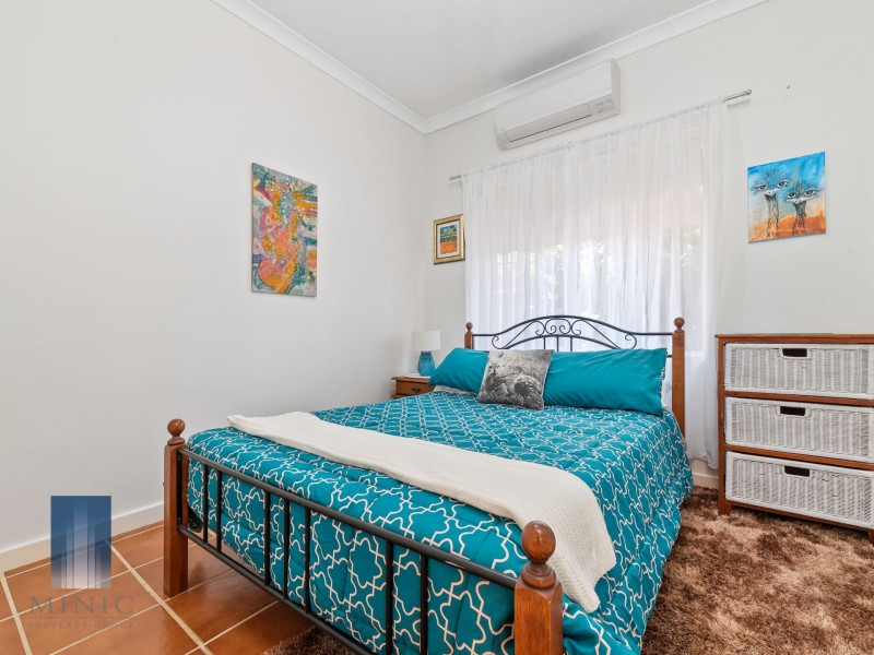 19 Canning River Gardens, Wilson WA 6107