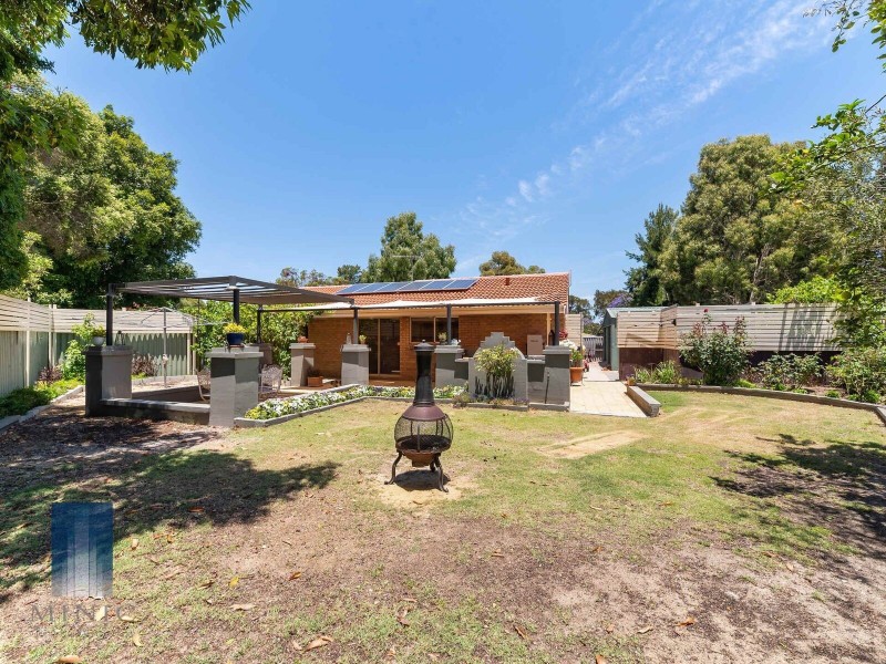 6 Pigeon Court, Langford WA 6147