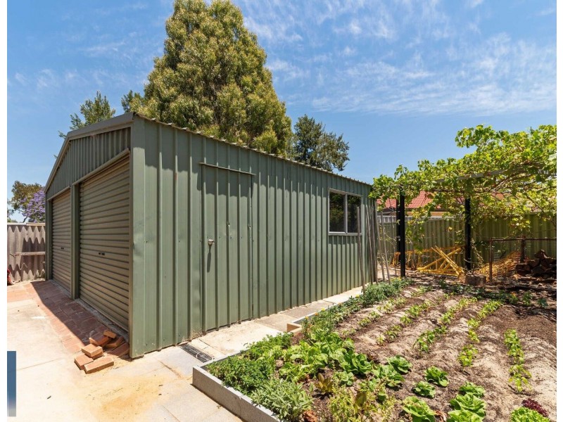 6 Pigeon Court, Langford WA 6147