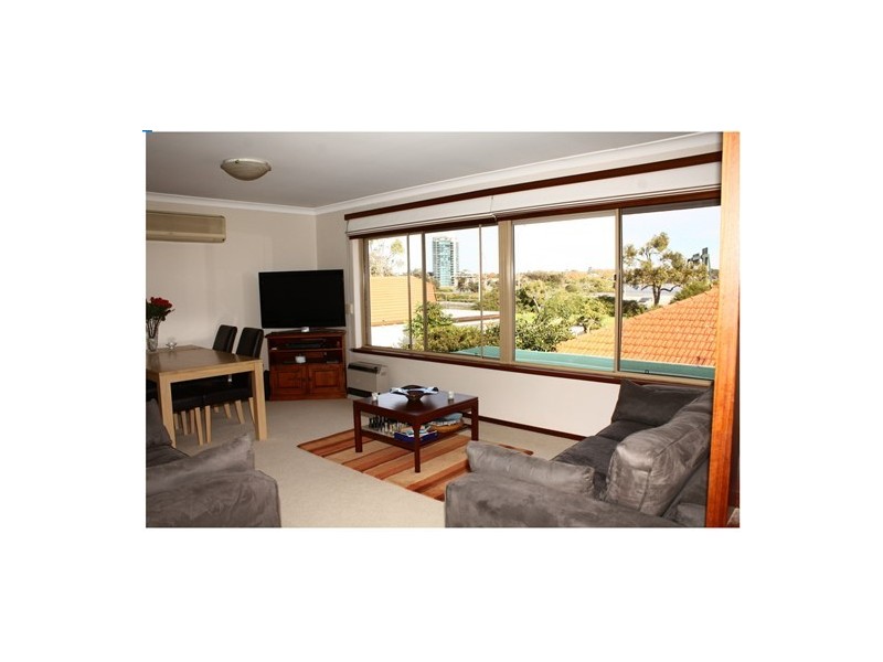 3/206 Melville Parade, Como WA 6152