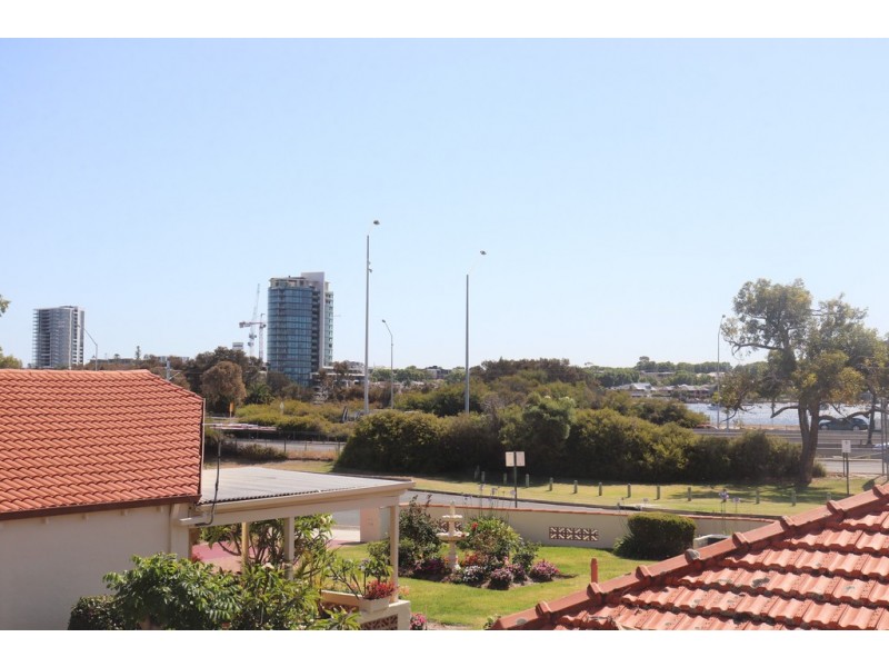 3/206 Melville Parade, Como WA 6152