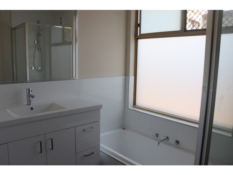 3/206 Melville Parade, Como WA 6152