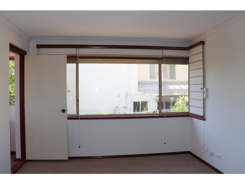 3/206 Melville Parade, Como WA 6152