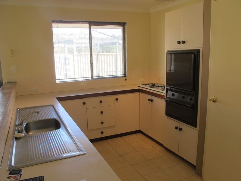 9/39 Woodmore Road, Langford WA 6147