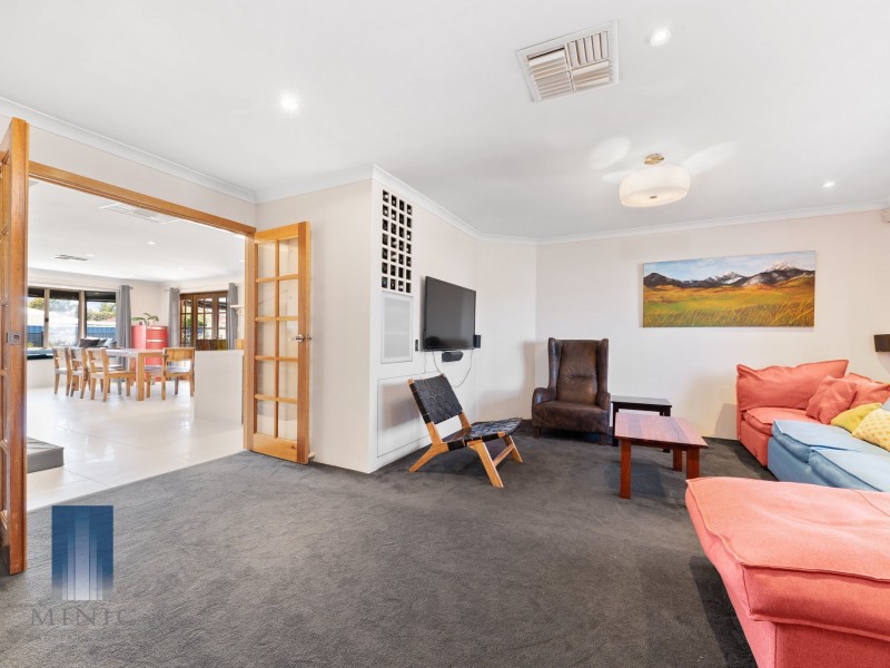 71 Bindoon Loop, Huntingdale WA 6110