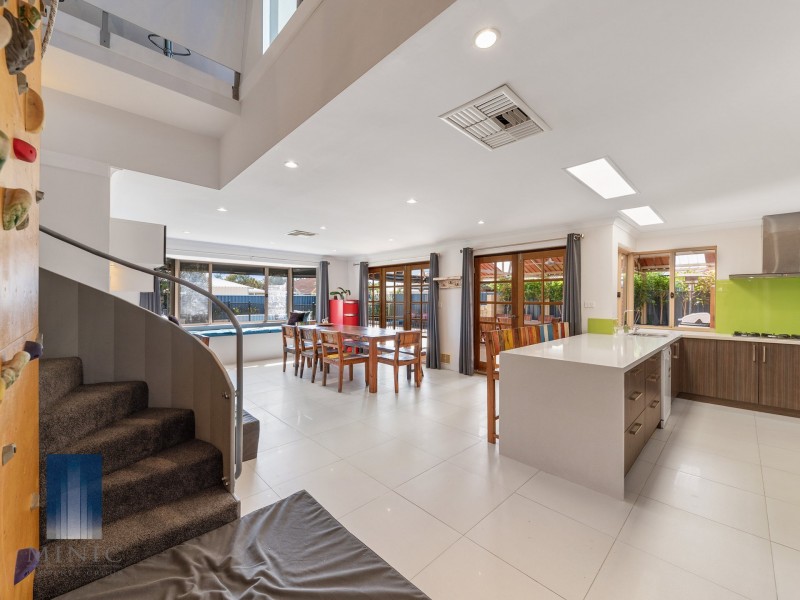 71 Bindoon Loop, Huntingdale WA 6110