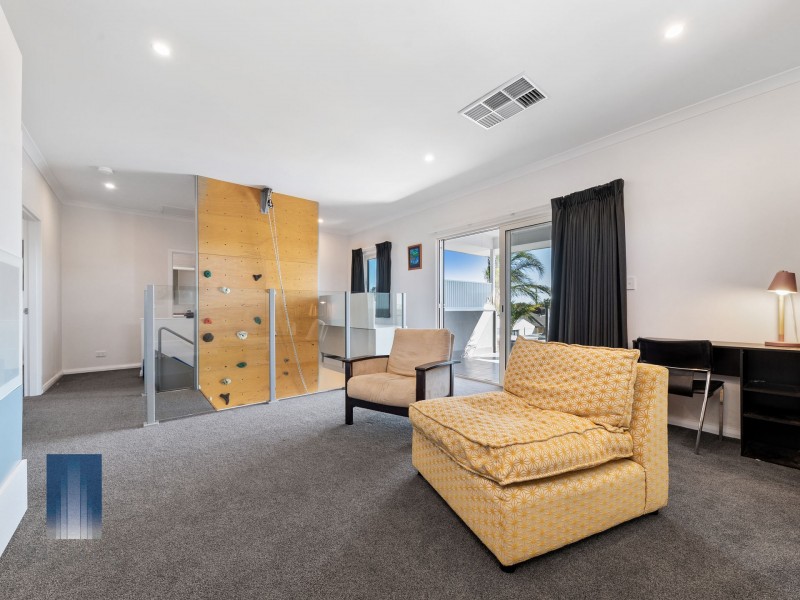 71 Bindoon Loop, Huntingdale WA 6110