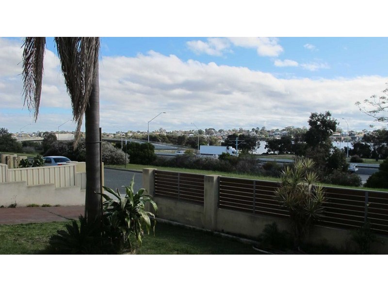 18 Canning Parade, Como WA 6152