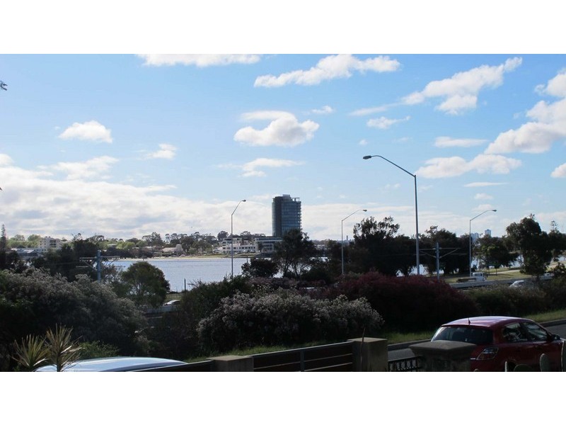 18 Canning Parade, Como WA 6152