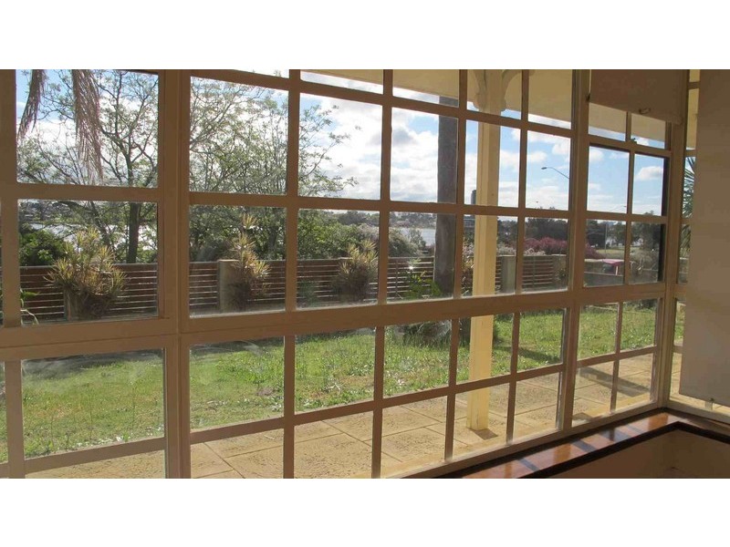 18 Canning Parade, Como WA 6152