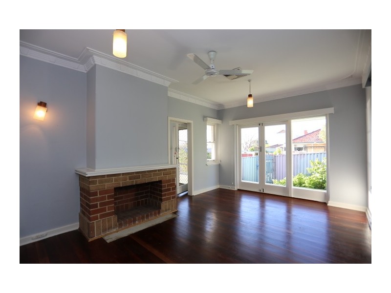 179 Lockhart Street, Como WA 6152