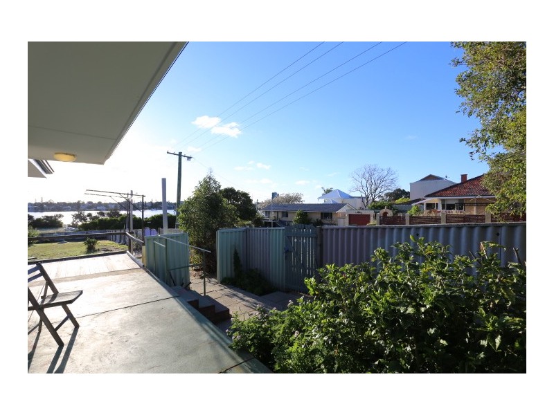 179 Lockhart Street, Como WA 6152