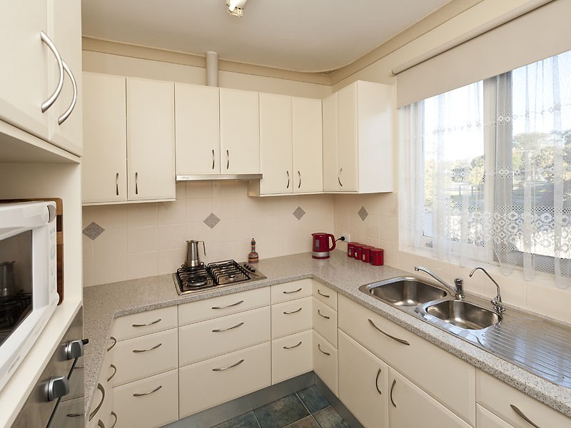 13 Melvin Avenue, Thornlie WA 6108