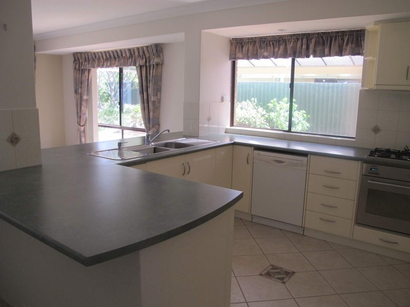 4 Chaparral Crescent, Willetton WA 6155