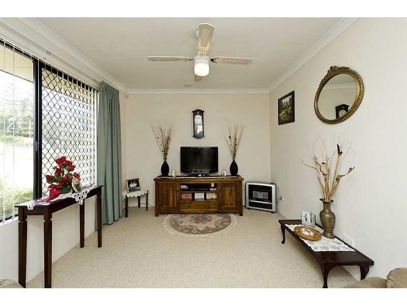 90 Barbican Street East, Shelley WA 6148