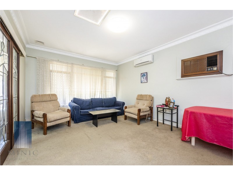 68 Armstrong Road, Wilson WA 6107