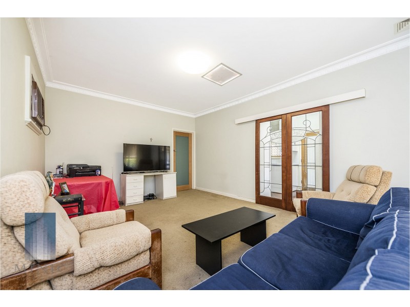 68 Armstrong Road, Wilson WA 6107