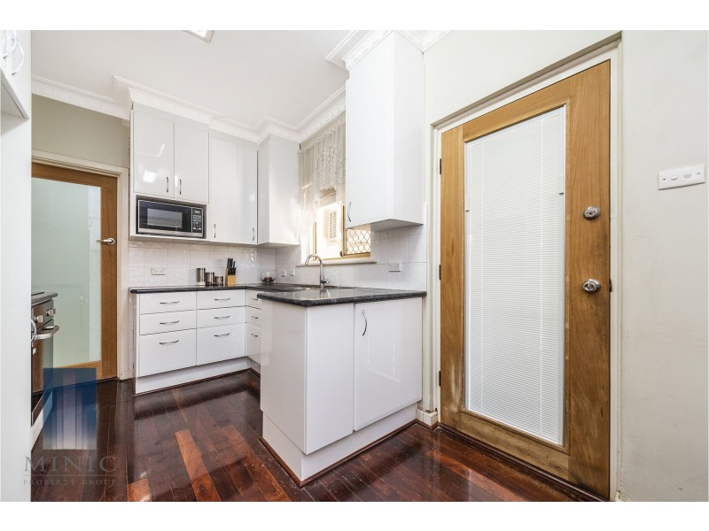 68 Armstrong Road, Wilson WA 6107