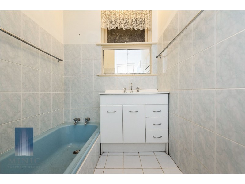 68 Armstrong Road, Wilson WA 6107