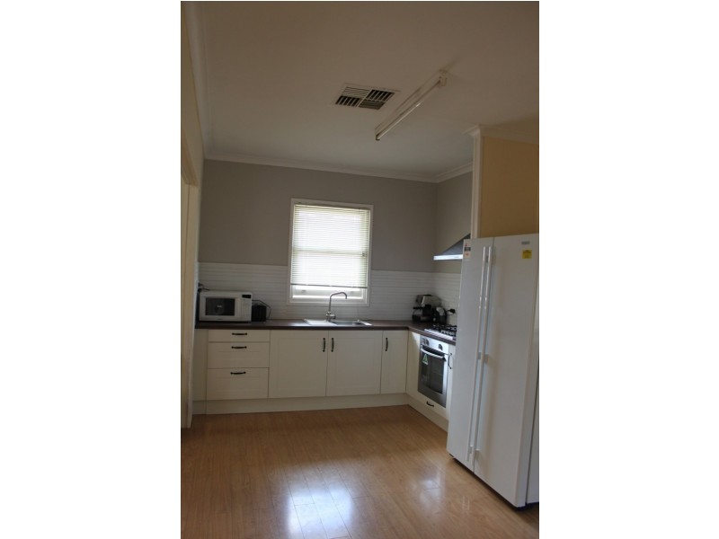 18 EUREKA ROAD, Wilson WA 6107