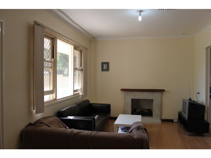 18 EUREKA ROAD, Wilson WA 6107