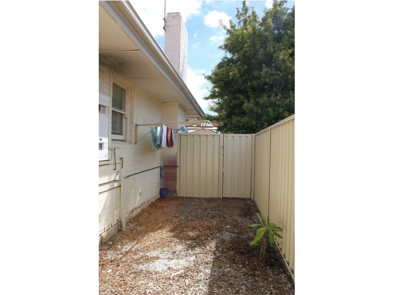 18 EUREKA ROAD, Wilson WA 6107