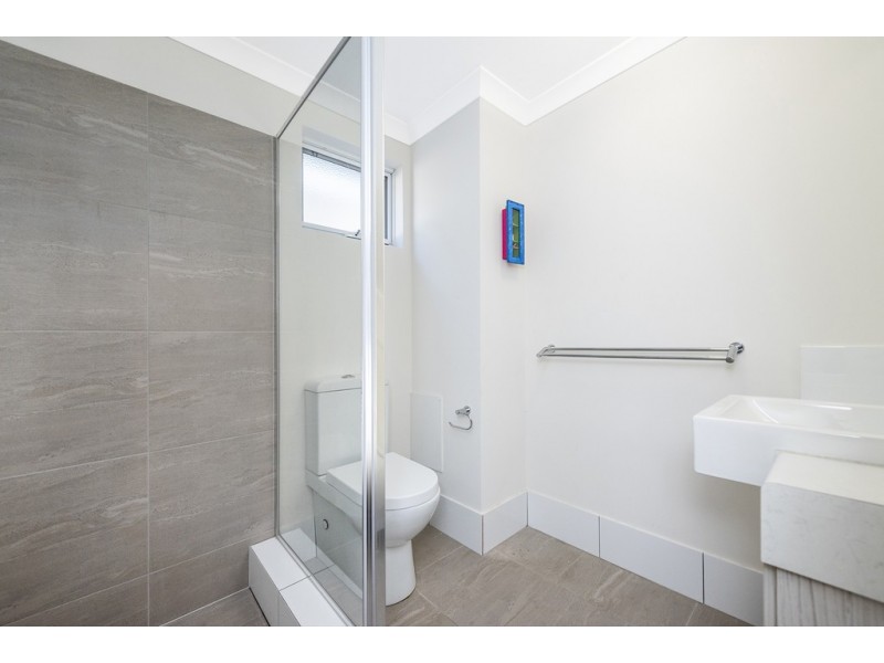 2/18 Davies Lane, Bentley WA 6102