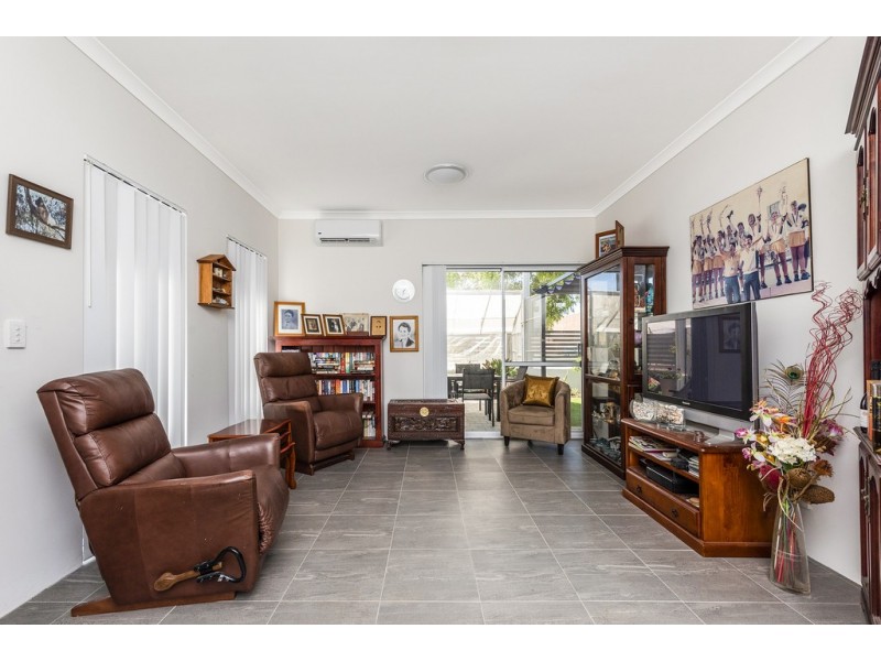 2/18 Davies Lane, Bentley WA 6102