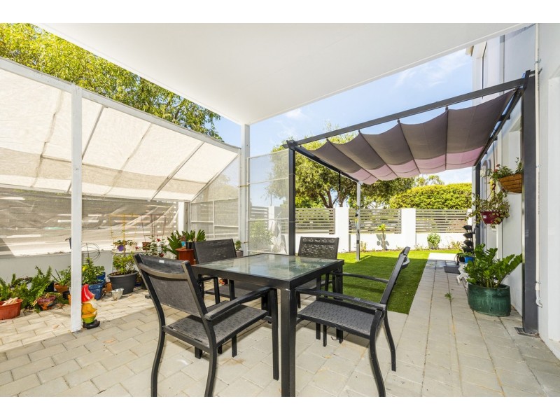 2/18 Davies Lane, Bentley WA 6102