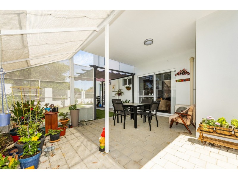 2/18 Davies Lane, Bentley WA 6102