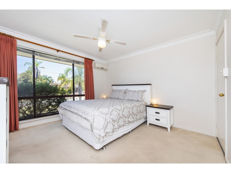 15 Florey Place, Huntingdale WA 6110