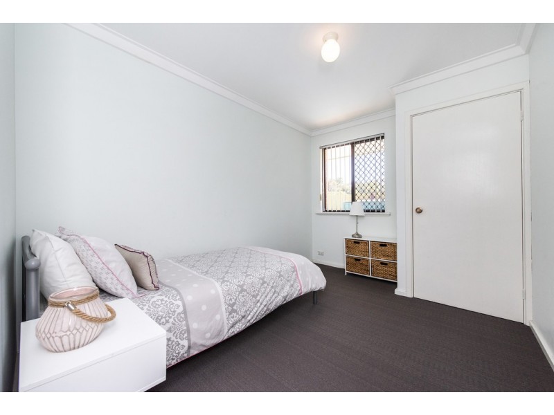 15 Florey Place, Huntingdale WA 6110