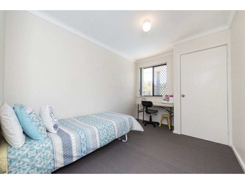 15 Florey Place, Huntingdale WA 6110