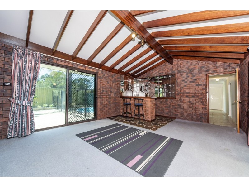 15 Florey Place, Huntingdale WA 6110