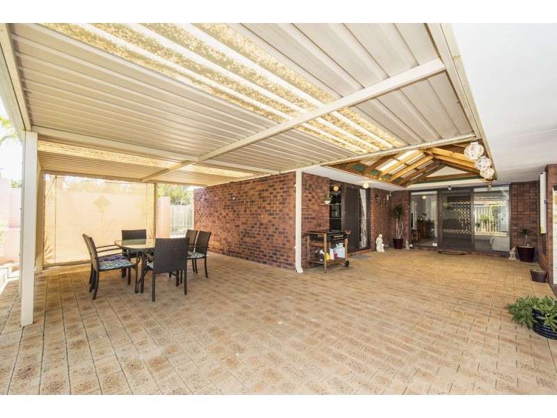 15 Florey Place, Huntingdale WA 6110