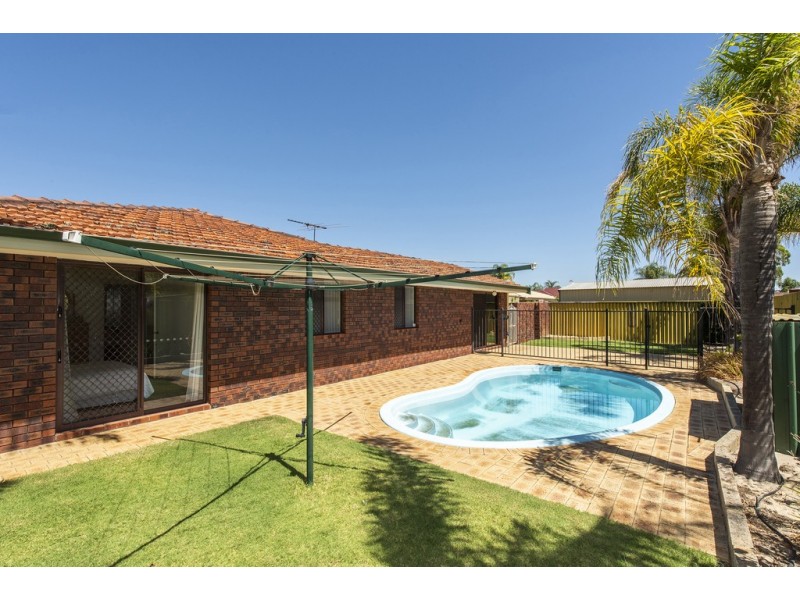 15 Florey Place, Huntingdale WA 6110