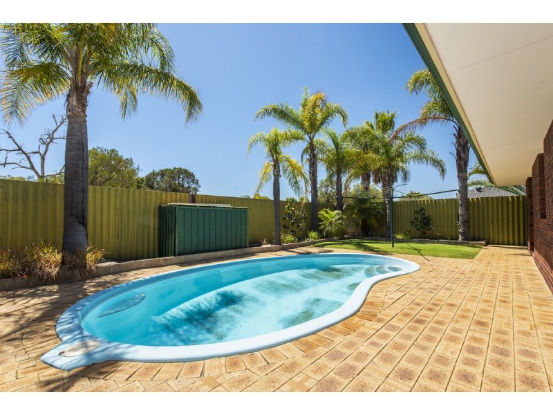 15 Florey Place, Huntingdale WA 6110