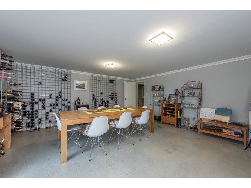 6 Sulman Avenue, Salter Point WA 6152