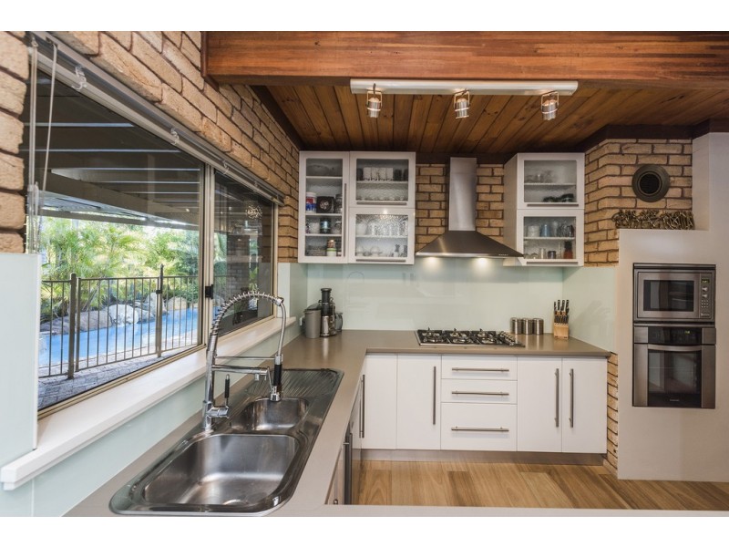 25 Hillock Circle, Leeming WA 6149