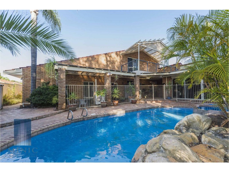 25 Hillock Circle, Leeming WA 6149