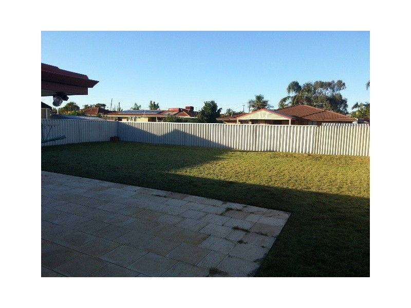 17 Myrna Way, Parkwood WA 6147