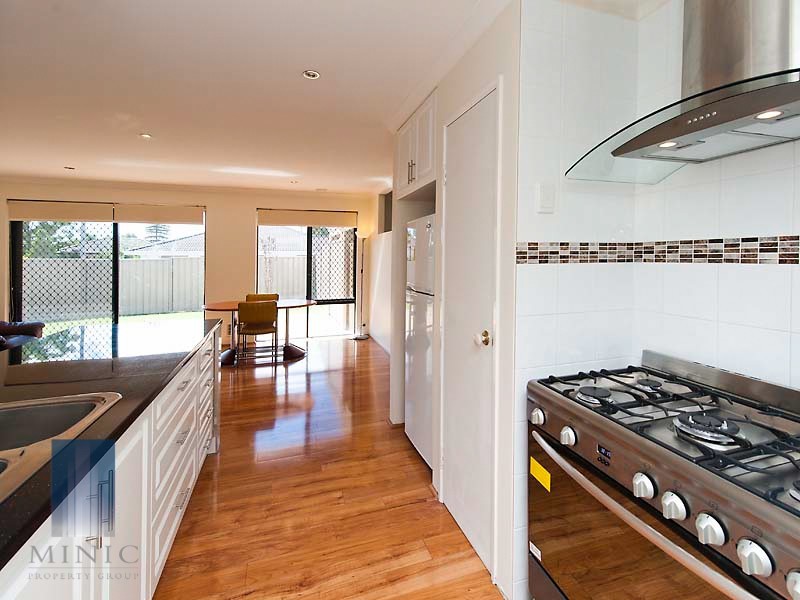 2 CUE COVE, Bentley WA 6102