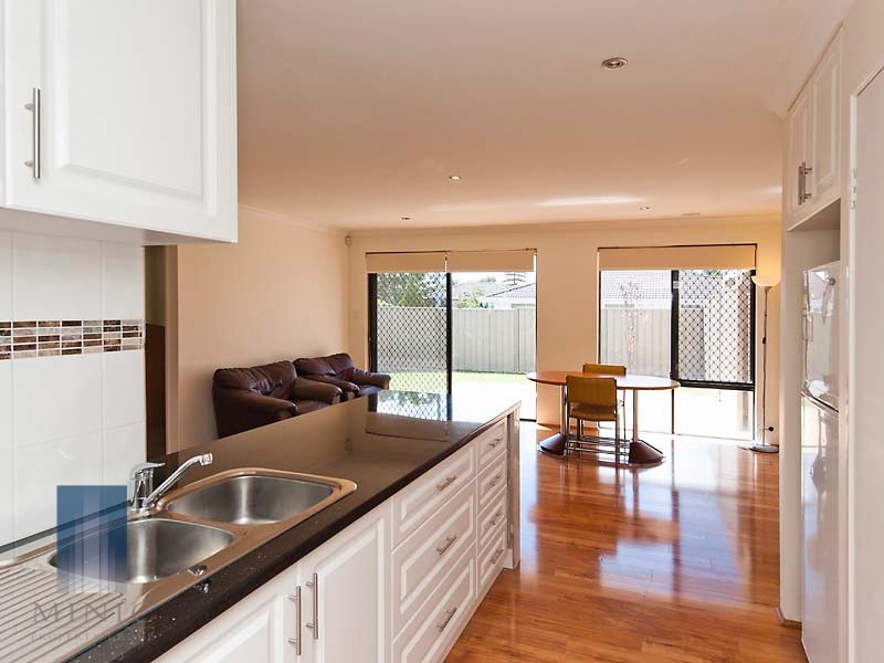 2 CUE COVE, Bentley WA 6102