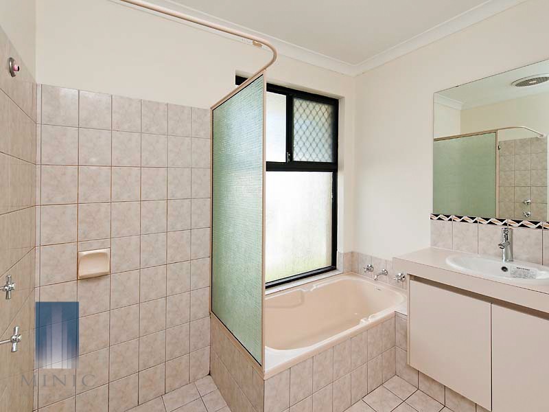 2 CUE COVE, Bentley WA 6102