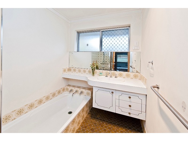 8 Markham Place, Bentley WA 6102