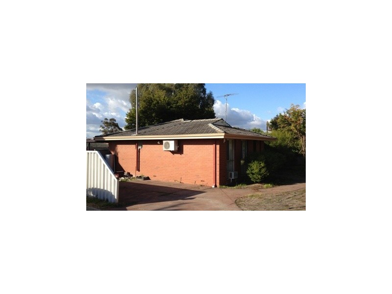 8 Prendiville Way, Langford WA 6147