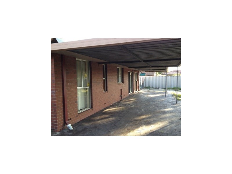 8 Prendiville Way, Langford WA 6147